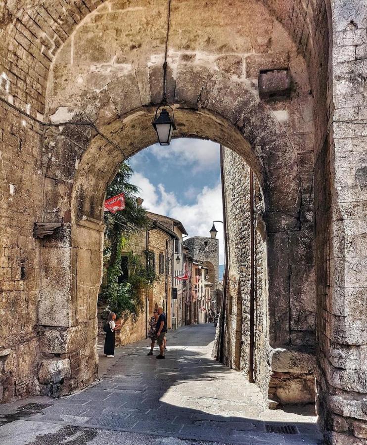 L'Ira Di Dante Villa Gubbio Exterior foto